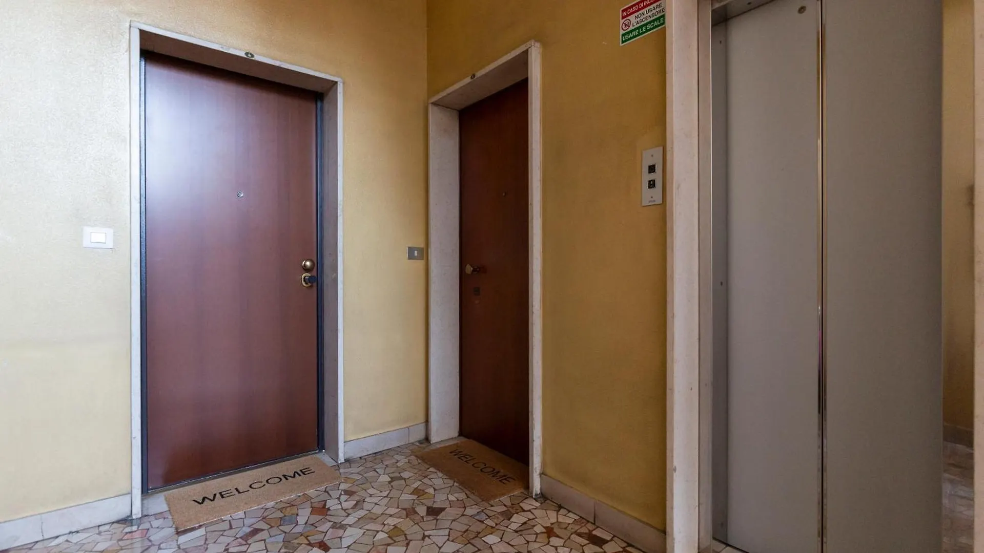 Funky Bilo Sempione Lägenhet Milano Italien